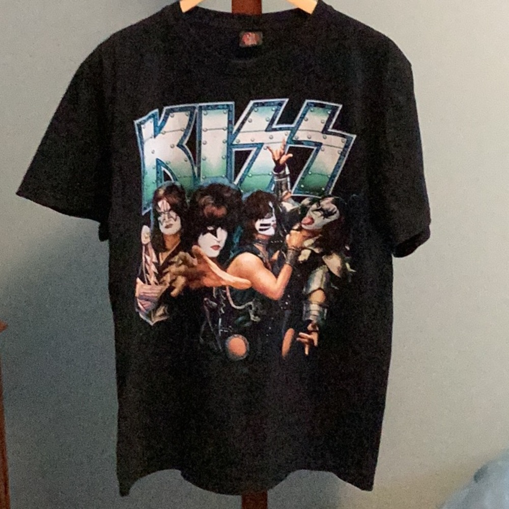 Kiss Black Short Sleeve Graphic Tee